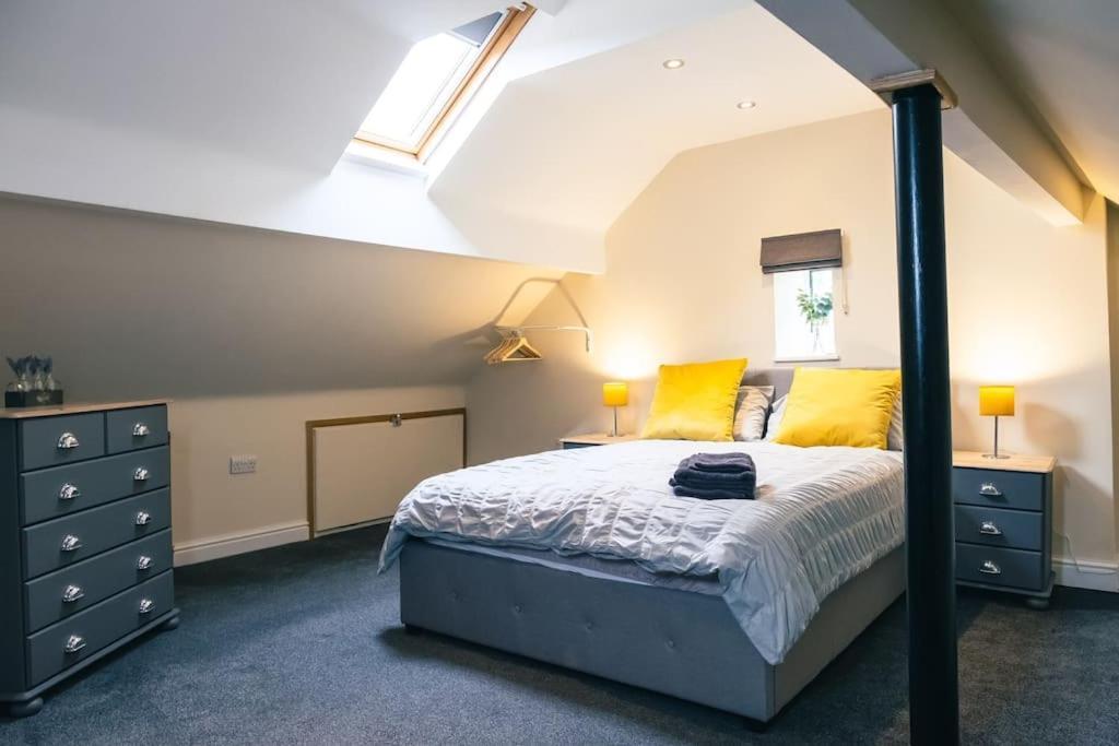 Cheadle Haven: 4-Bedroom Retreat Near Alton Towers Exterior photo