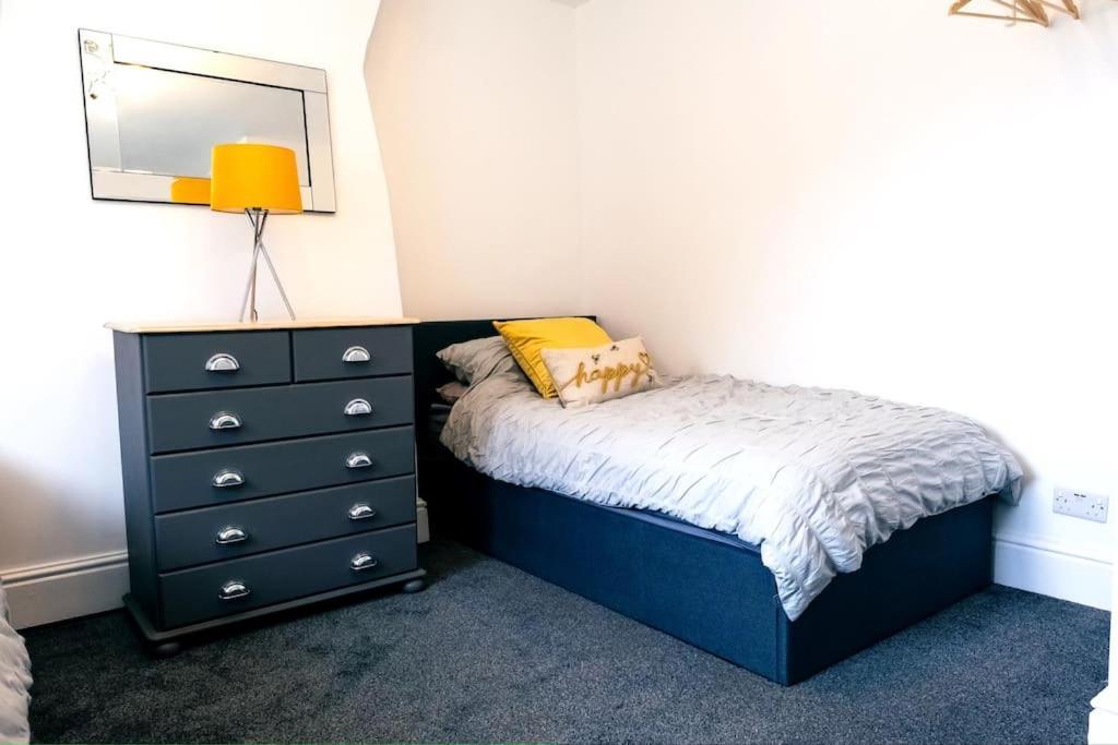 Cheadle Haven: 4-Bedroom Retreat Near Alton Towers Exterior photo